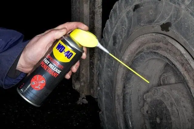 How to Loosen Rusted Bolts Easily